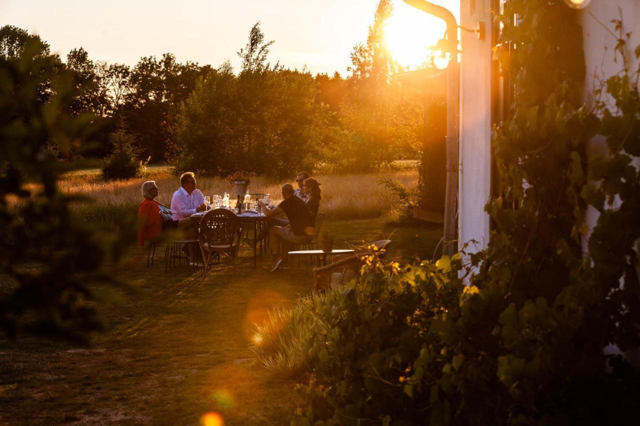 The Norrmans Farmhouse Boutique Hotel Klippinge ภายนอก รูปภาพ